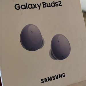 Brand new for two of the same pair for Christmas so I am selling one brand new